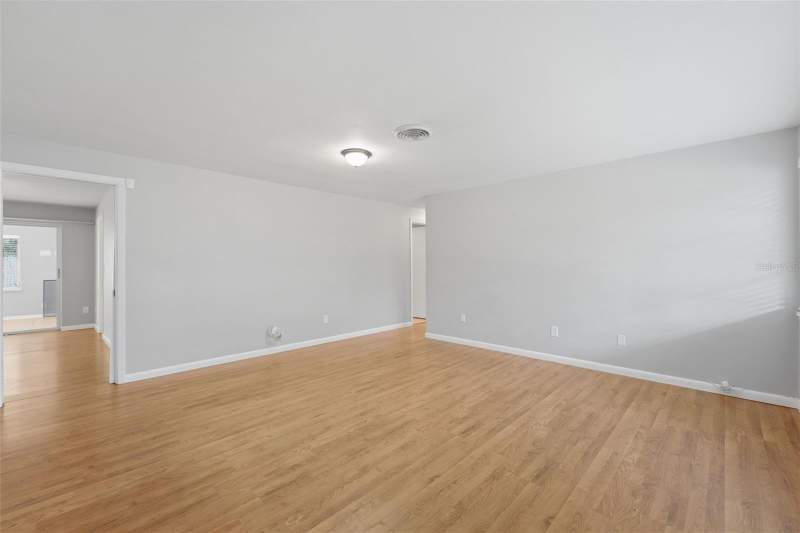 3 bedroom Single Family Residence at 1387 Bellevue Boulevard, Brookhill, Clearwater — photo 3