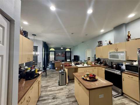 6019 E 60th Place, Palmetto FL - photo 7 of 11