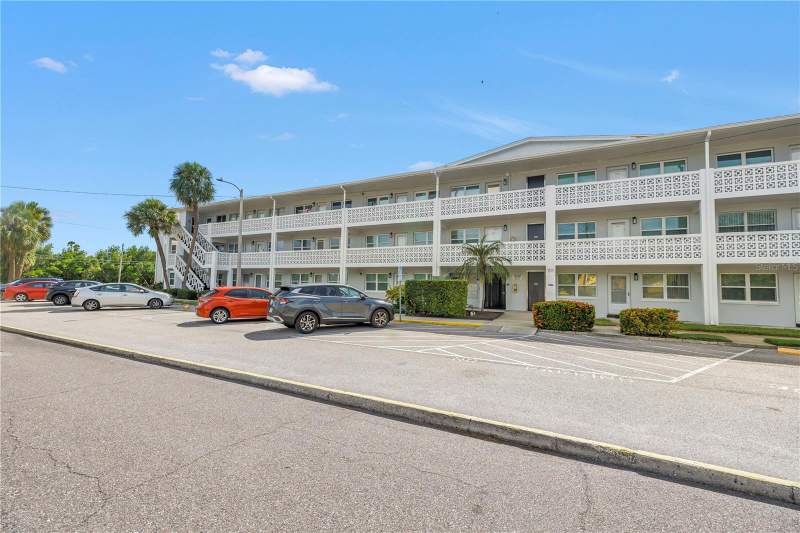 Winston Gateway Assoc Inc Condo