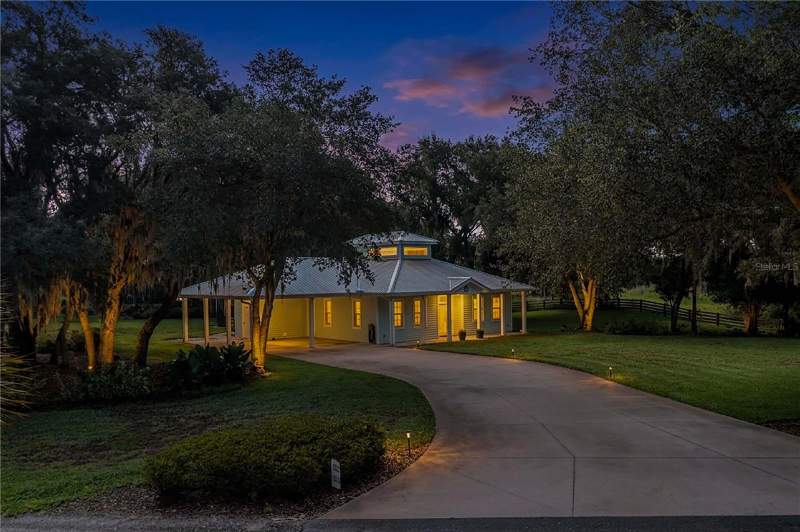 2 bedroom Single Family Residence at 2424 BURNS AVENUE, MAMMOTH GROVE SEC 31, LAKE WALES — photo 1