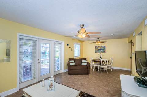 5215 Coquina Key Drive #B, St Petersburg FL - photo 24 of 32