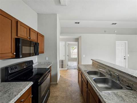 829 N Lake Avenue, Lakeland FL - photo 12 of 28