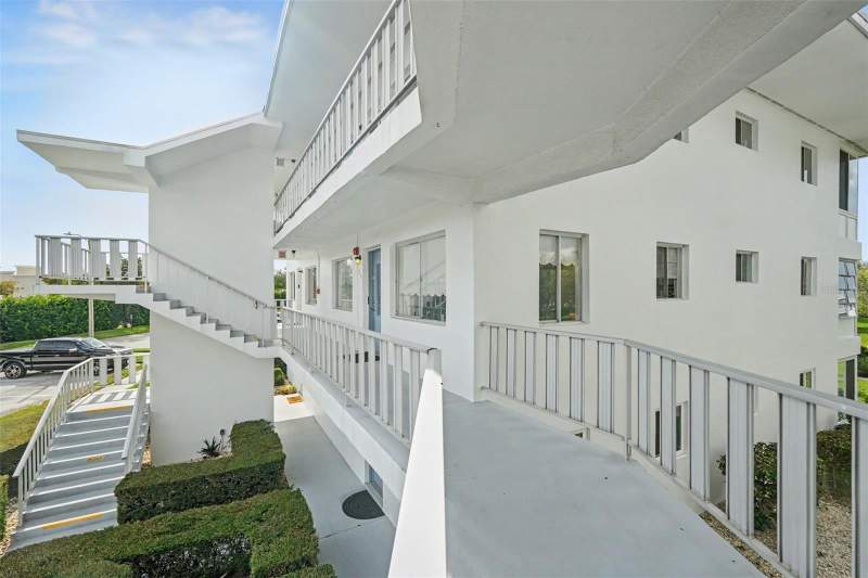2 bedroom Condominium at 11201 80th Avenue #209, Seminole Garden Apts Co-Op, Seminole — photo 3