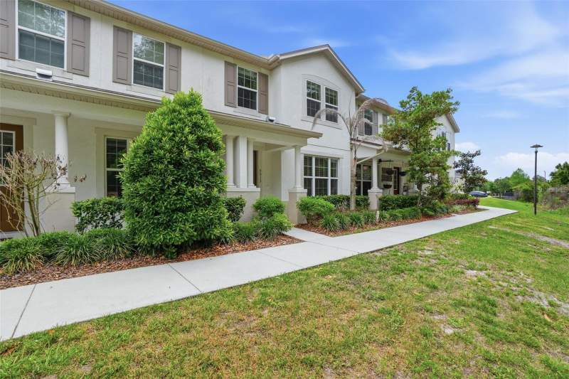3 bedroom Townhouse at 9915 Highland Sky Alley, Randal Walk, Orlando — photo 3