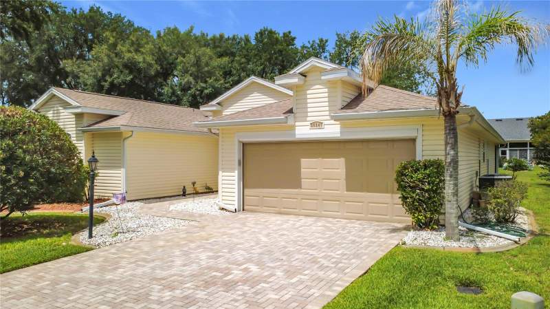 25243 RIVER CREST DRIVE home for sale in Plantation At Leesburg River Crest