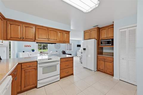 1803 New Bedford Drive, Sun City Center FL - photo 18 of 47
