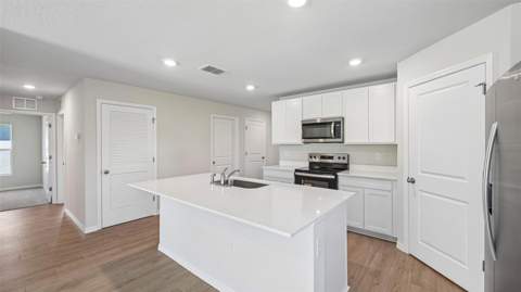 12407 Hopscotch Avenue, Palmetto FL - photo 6 of 42