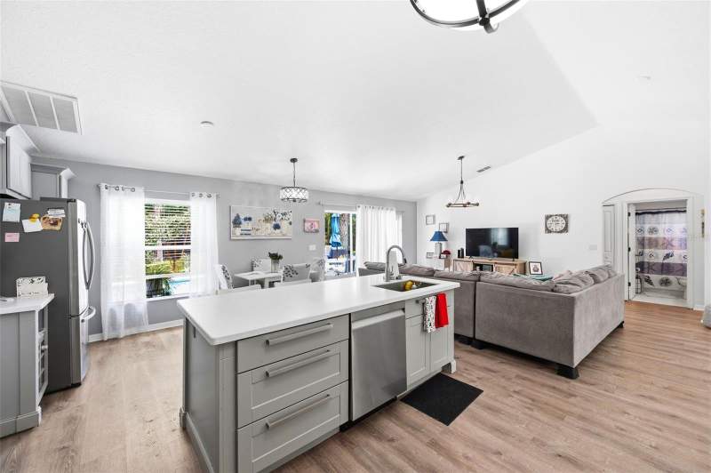 3 bedroom Single Family Residence at 11240 Marquerite Avenue, Griffin Park, New Port Richey — photo 5