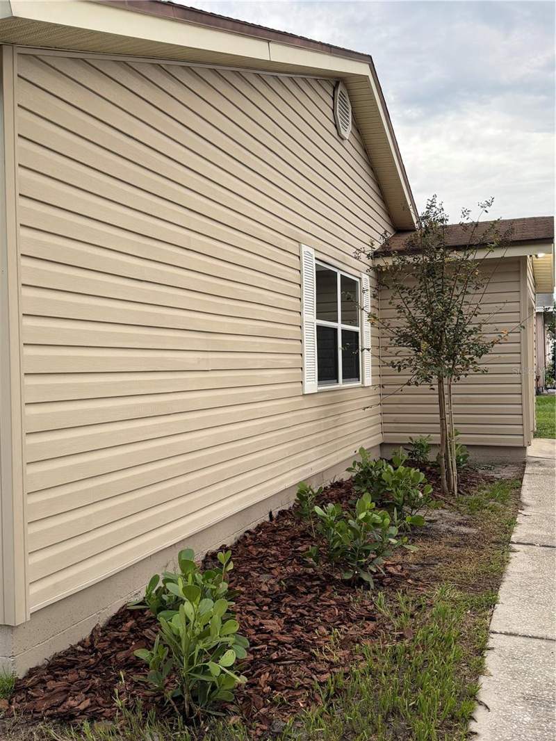 3 bedroom Single Family Residence at 1331 Primrose Court, Wildwood 01, Lakeland — photo 5