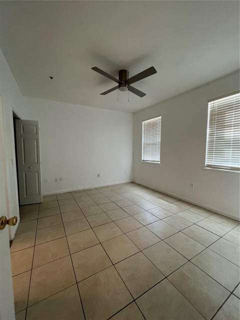 6685 Queens Borough Avenue #101, Orlando FL - photo 7 of 23