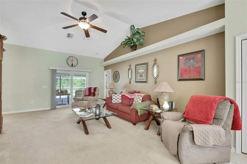 3 bedroom Single Family Residence at 15157 Duck Hawk Road, Royal Highlands, Weeki Wachee — photo 4