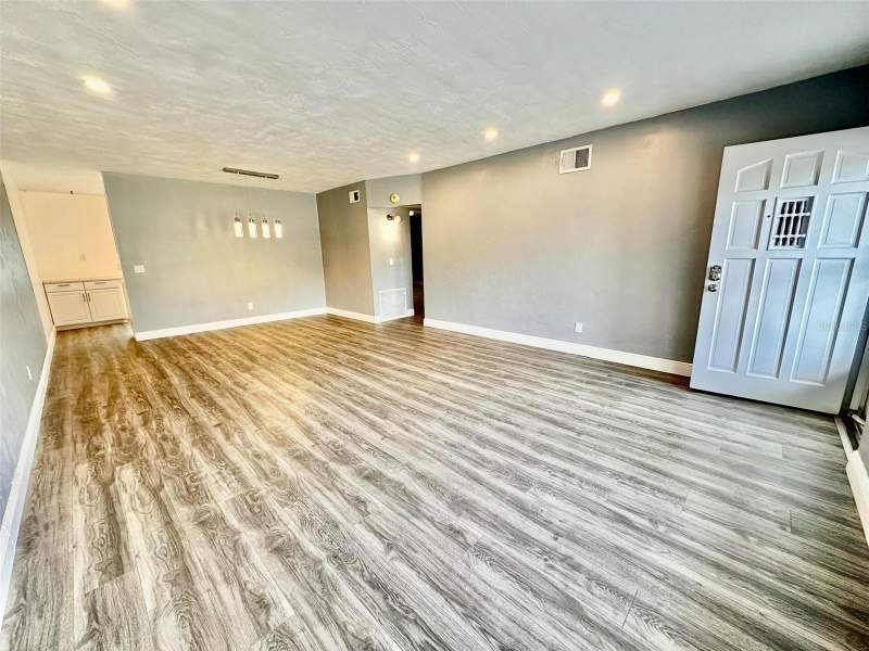 2 bedroom Condominium at 2431 Canadian Way #37, On Top Of The World, Clearwater — photo 5