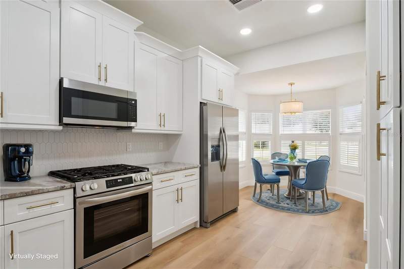 3 bedroom Single Family Residence at 5619 Prince Andrew Court, Royal Highlands Ph I Sub, Leesburg — photo 2