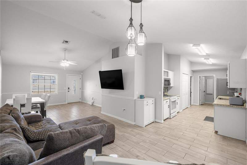 3 bedroom Single Family Residence at 6460 Pecan Course, Silver Spgs Shores Un 19, Ocala — photo 5