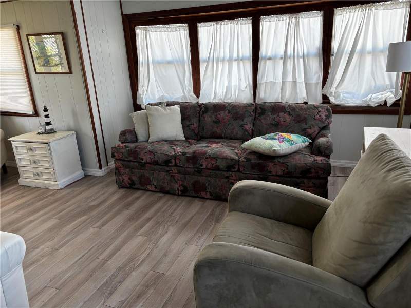 2 bedroom Manufactured Home at 116 Roma Road, Venice Isle, Venice — photo 2