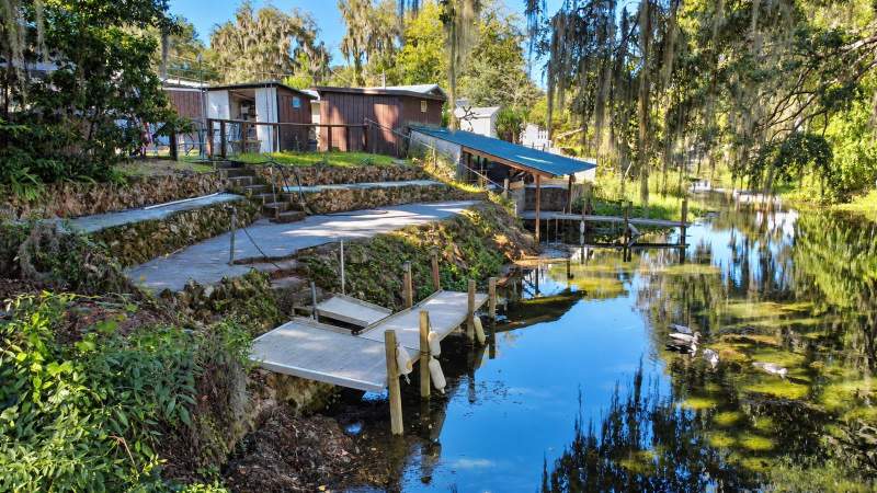 2 bedroom Single Family Residence at 766 CR 485A, Panasoffkee Retreats, Lake Panasoffkee — photo 4