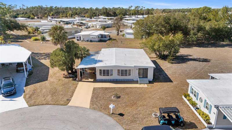 3 bedroom Mobile Home at 6581 Honu Court, Holiday Park, North Port — photo 4