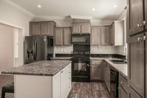 9343 Scepter Avenue, Brooksville FL - photo 11 of 37