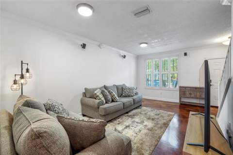 6130 Osprey Lake Circle, Riverview FL - photo 7 of 43