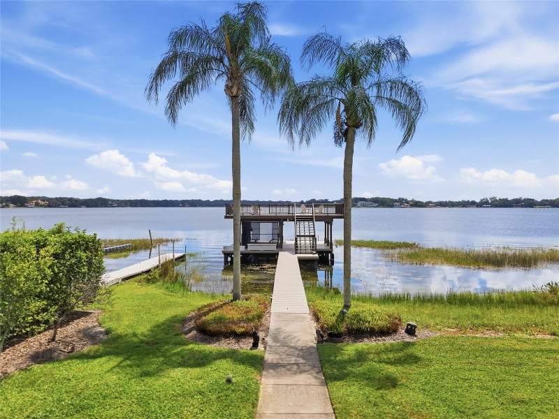 5 bedroom Single Family Residence at 9602 Maywood Drive, Lake Down Shores, Windermere — photo 2