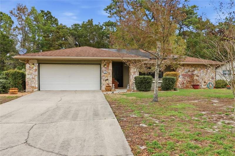 2 bedroom Single Family Residence at 18 Foxgreen Court, Homosassa, Homosassa — photo 2
