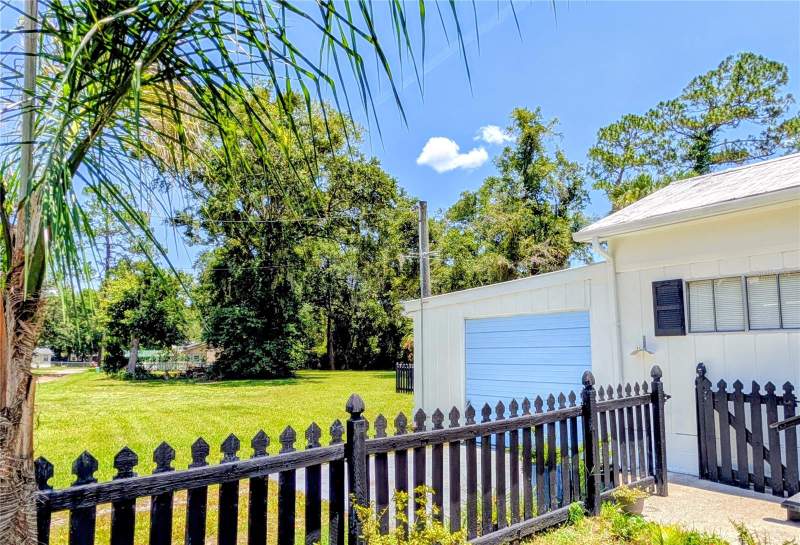 1 bedroom Single Family Residence at 55914 Bay Road, Astor Forest Campsites, Astor — photo 4