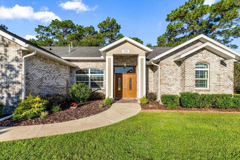3 bedroom Single Family Residence at 5592 NE 61st Avenue Road, Silver Mdws Central, Silver Springs — photo 4
