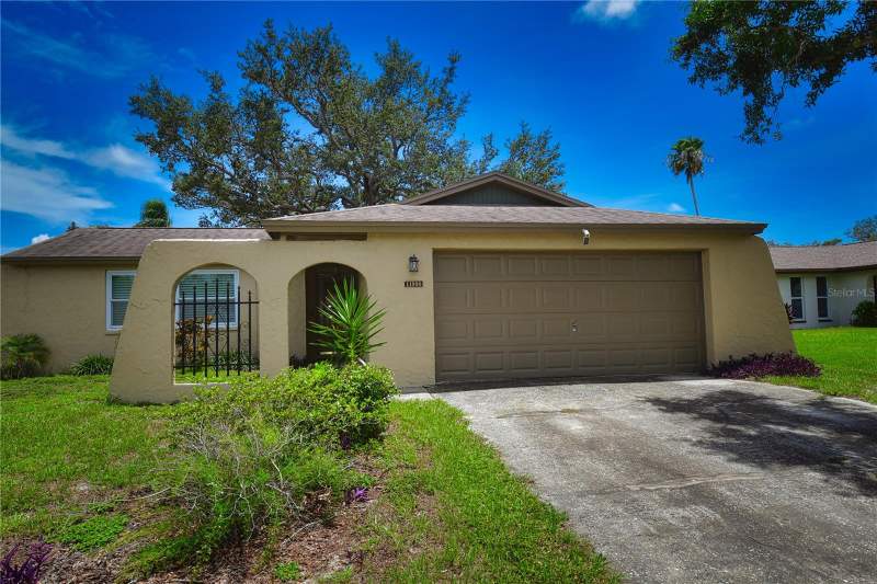 Orangewood Highlands Largo