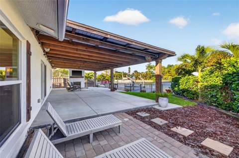 4200 Beach Drive, St Petersburg FL - photo 20 of 22