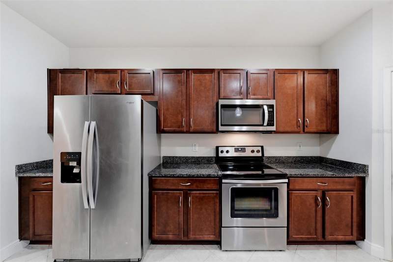 3 bedroom Townhouse at 11752 Cambium Crown Drive, Boyette Park Ph 1/A 1/B 1/D, Riverview — photo 4