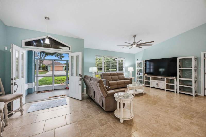 3 bedroom Single Family Residence at 13 Sportsman Road, Rotonda West Broadmoor, Rotonda West — photo 4