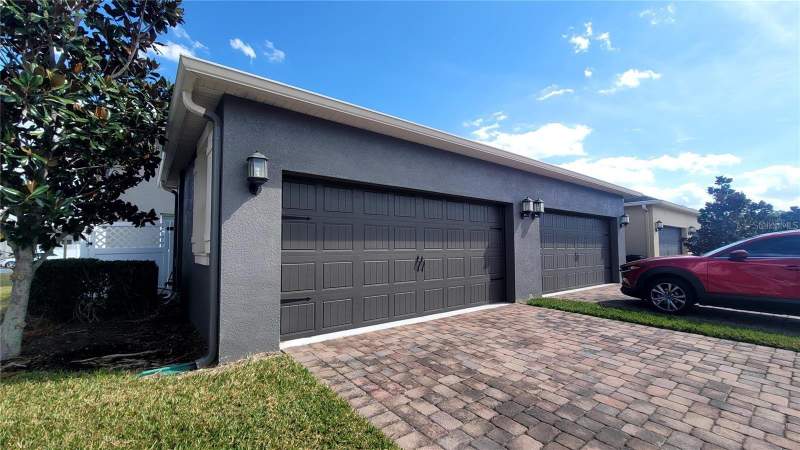 3 bedroom Townhouse at 7612 Fairgrove Avenue, Windermere Sound Ph 2, Windermere — photo 3