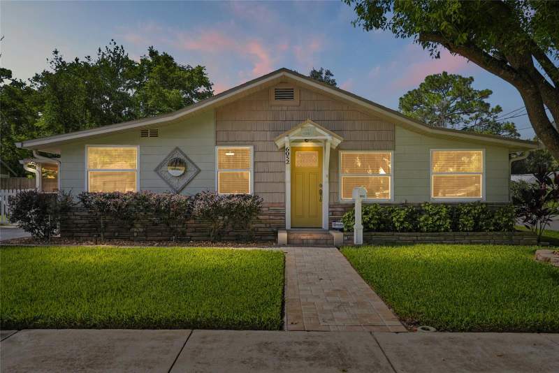 2 bedroom Single Family Residence at 6052 Nebraska Avenue, New Port Richey City, New Port Richey — photo 2