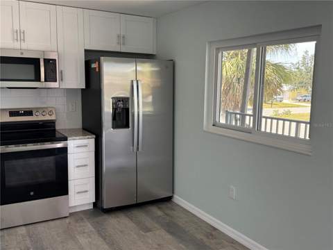 1258 Barbara Drive #202, Venice FL - photo 6 of 16