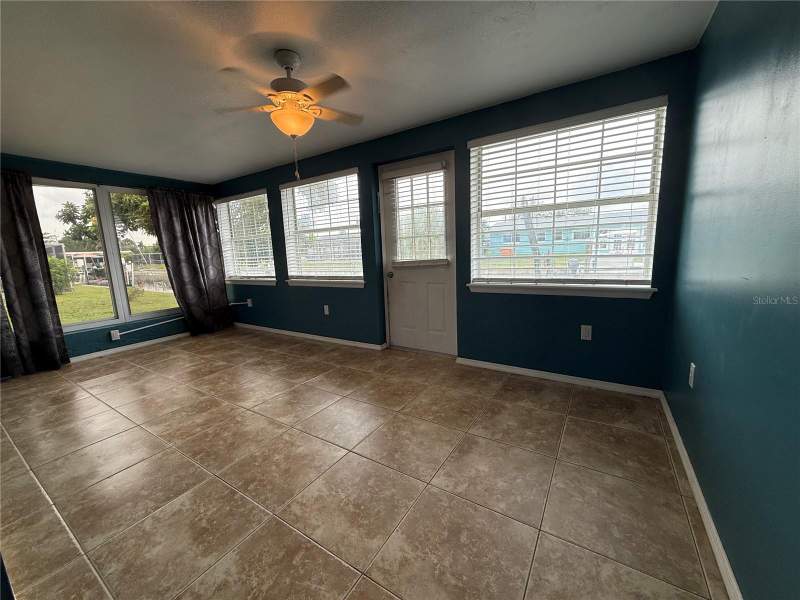 4 bedroom Single Family Residence at 4339 S Bay Circle, Waterway Estates, North Fort Myers — photo 4