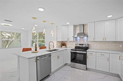 6400 Montana Avenue, New Port Richey FL - photo 10 of 30