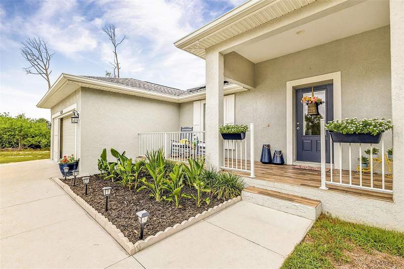 3 bedroom Single Family Residence at 14330 Maidstone Avenue, Port Charlotte Sec 093, Port Charlotte — photo 4