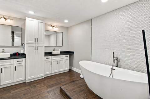 2210 Edgar Court, Oviedo FL - photo 10 of 28