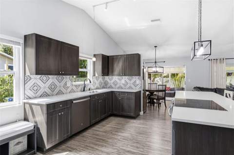 724 Glengary Ln, Palm Harbor FL - photo 6 of 6