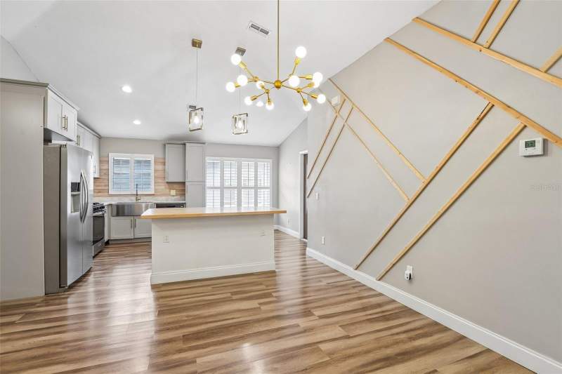 3 bedroom Single Family Residence at 8711 Busch Oaks Street, The Oaks At Busch, Tampa — photo 3