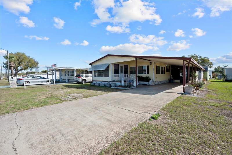 2 bedroom Manufactured Home at 5250 Dean Dairy Road, Lake Betmar Estates, Zephyrhills — photo 3