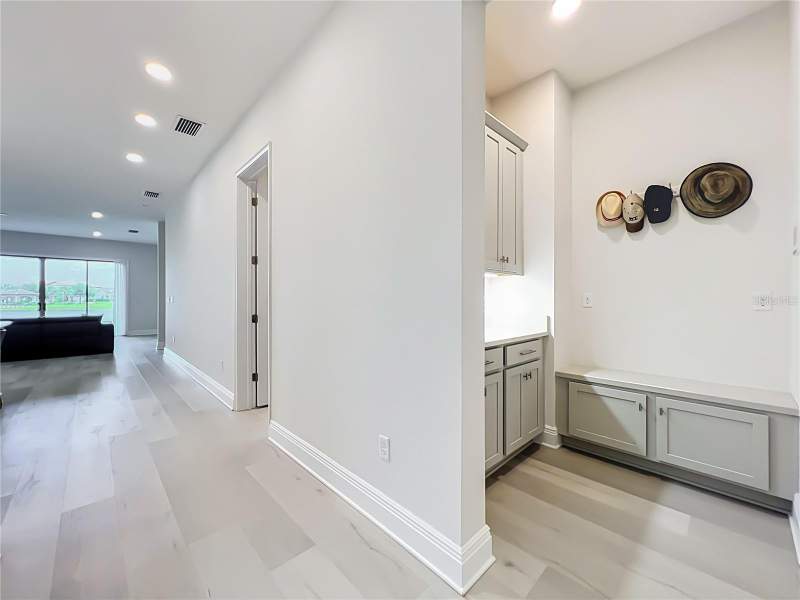 5 bedroom Single Family Residence at 13809 Larkton Lane, Eagle Creek, Orlando — photo 5