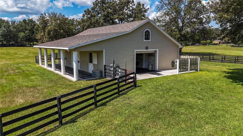 5 bedroom Single Family Residence at 1198 SW 104th Street Road, Equine Estate, Ocala — photo 3