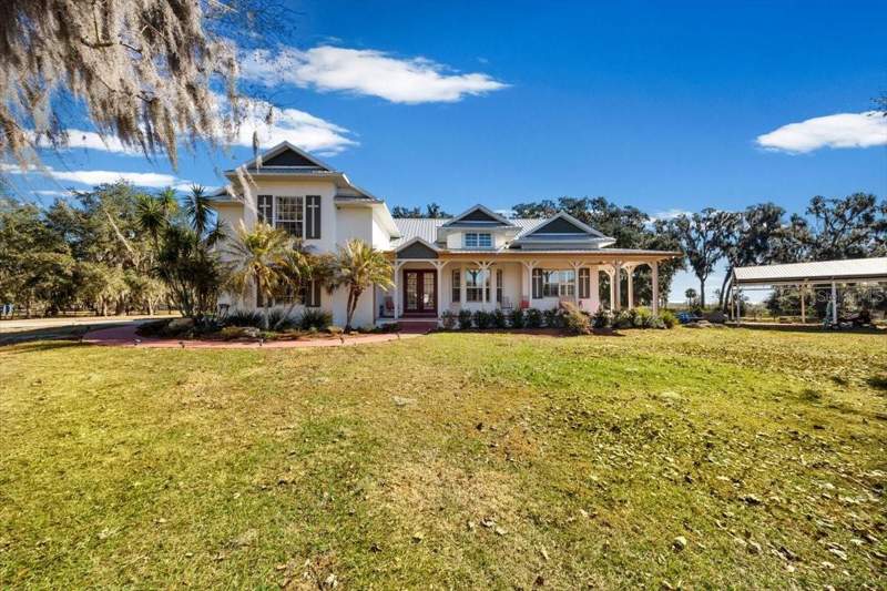 4 bedroom Single Family Residence at 15104 County Road 48, Underhill Hammock Sub, Astatula — photo 2