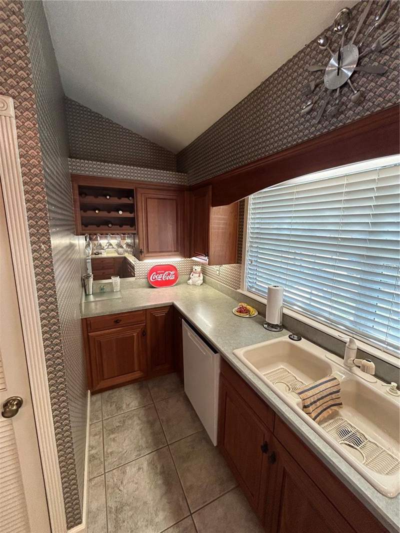 2 bedroom Condominium at 11001 SE Sunset Harbor Road #A04, Loch Harbour Condo Village Inc, Summerfield — photo 5