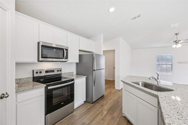 3 bedroom Single Family Residence at 16984 SW 40 Circle, Marion Oaks Unit 6, Ocala — photo 4
