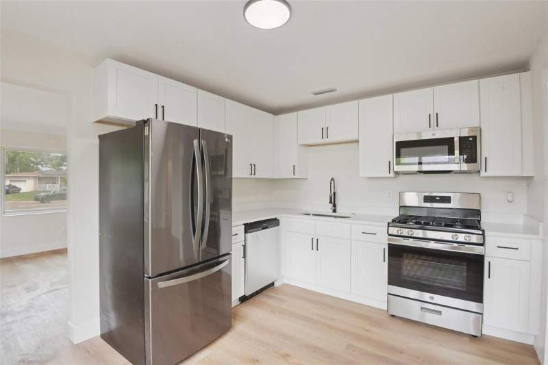 3 bedroom Single Family Residence at 3468 9th Avenue, Kellhurst Replat, St Petersburg — photo 2