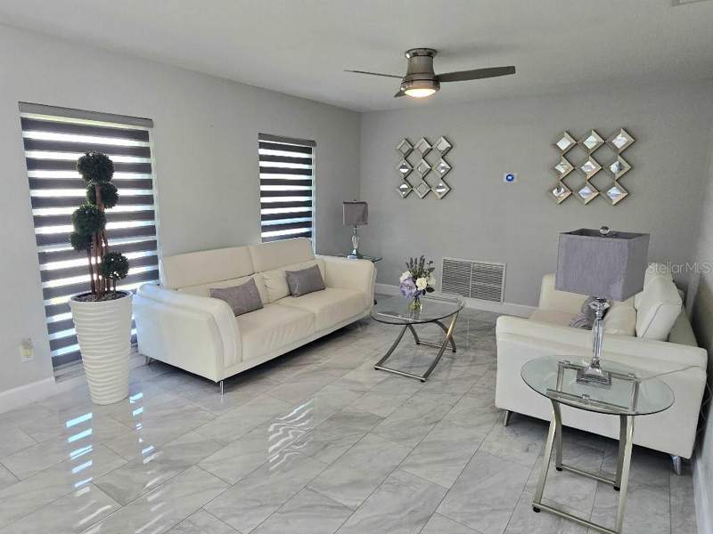 4 bedroom Single Family Residence at 7002 Danewood Court, Townn Country Park Unit 35, Tampa — photo 2