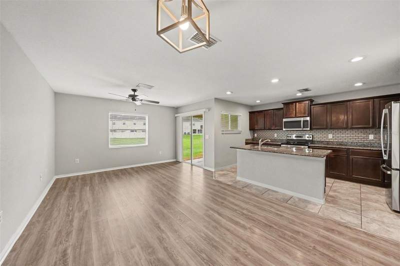 4 bedroom Townhouse at 5042 CHIPOTLE LANE, SANTA FE AT WESTBROOKE, WESLEY CHAPEL — photo 4