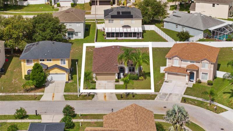 4 bedroom Single Family Residence at 12826 Longcrest Drive, Summerfield Village, Riverview — photo 2